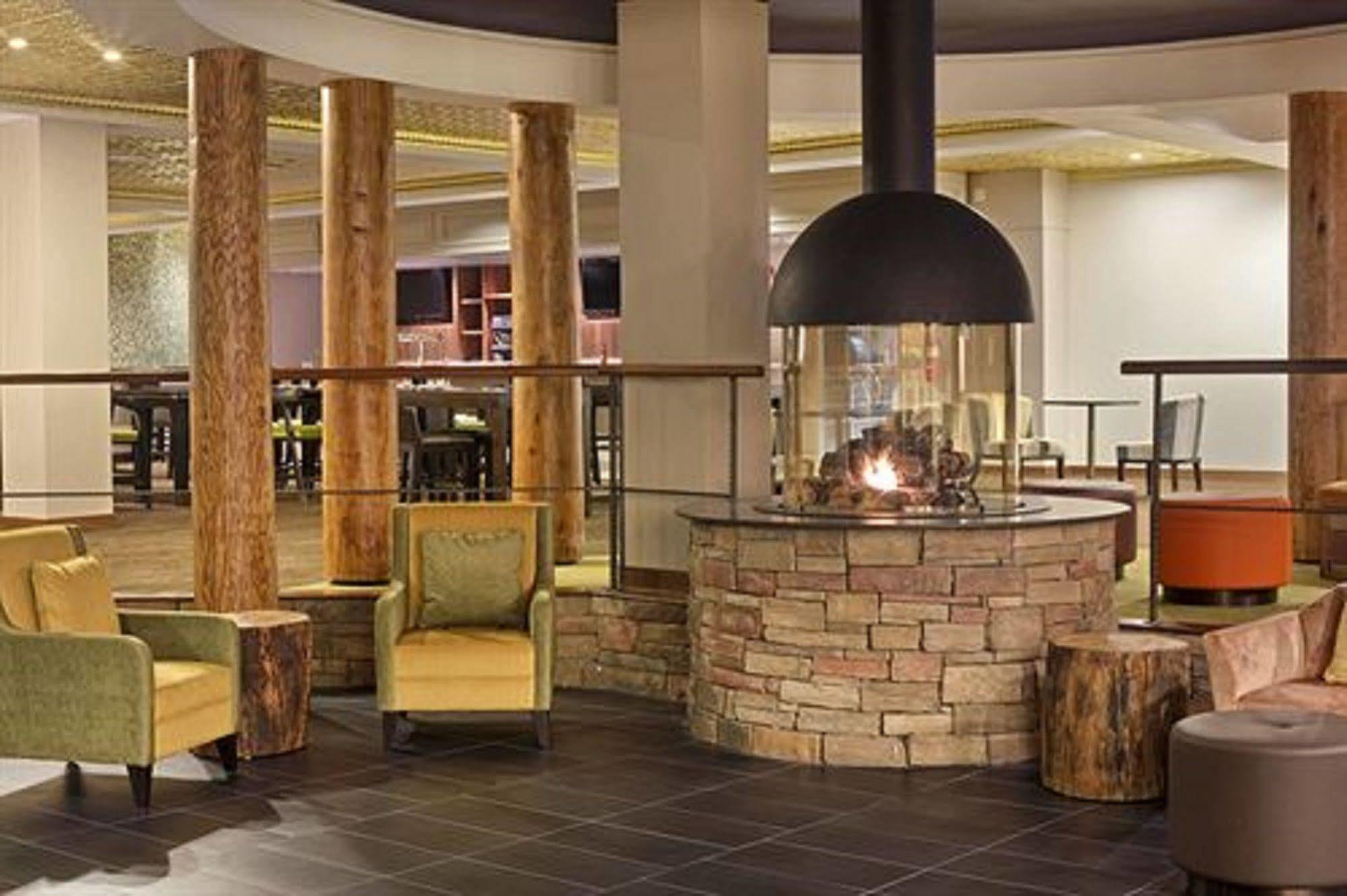Hilton Westchester Rye Brook ภายนอก รูปภาพ