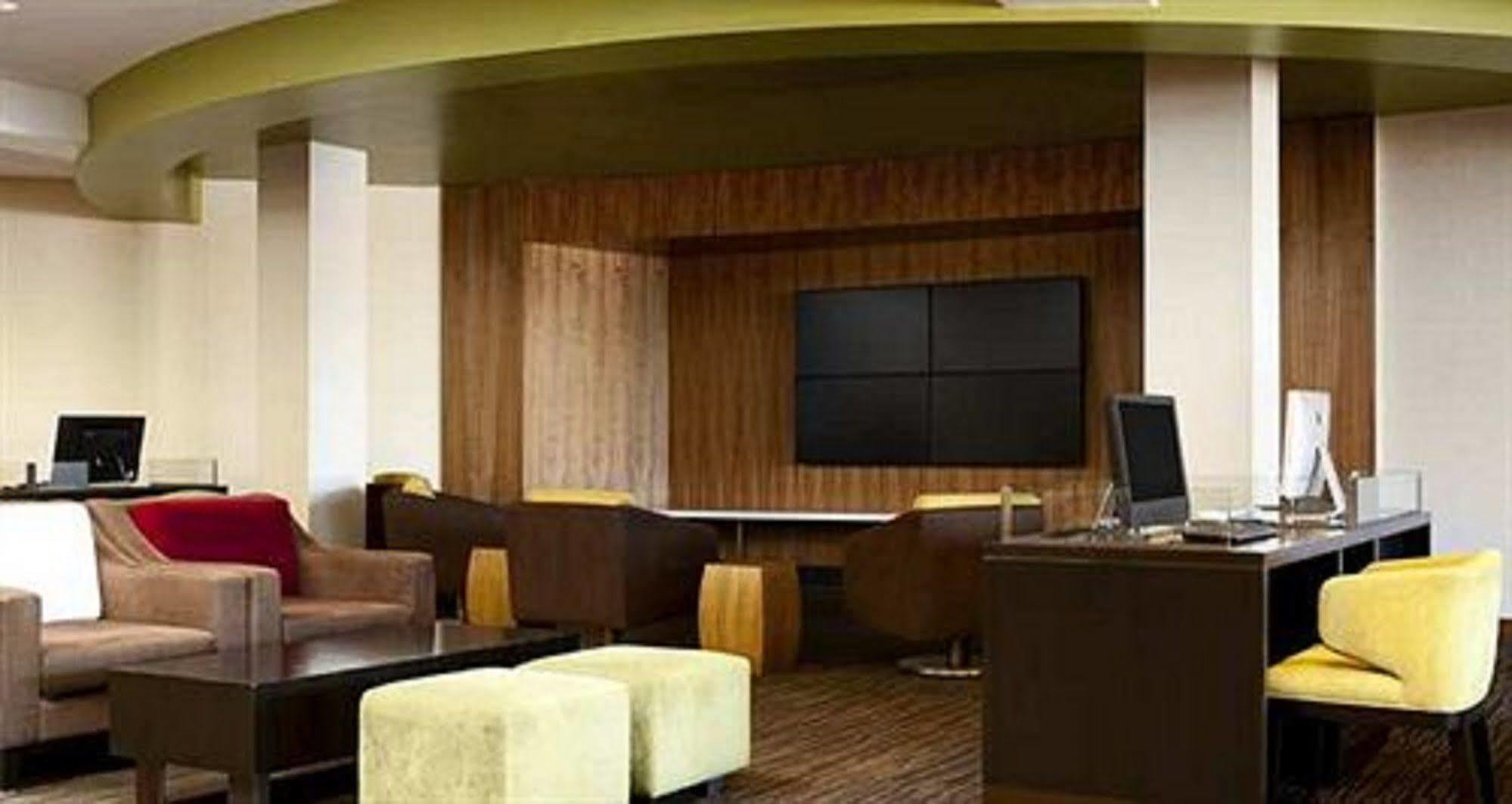 Hilton Westchester Rye Brook ภายนอก รูปภาพ